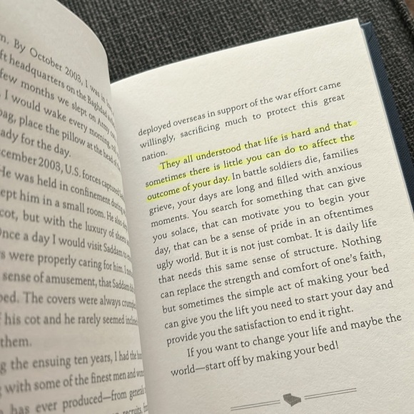 Marie Kondo Book and Make Your Bed Book -2 Books Bundle - Picture 3 of 7